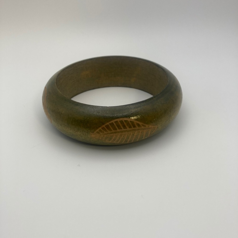 Vintage Olive Green Wood Bangle Bracelet Etch Leaf Design Boho Statement Jewelry